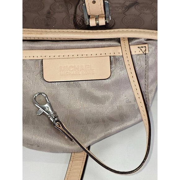 Michael Kors Women's Chrome/Tan Jet Set MK Snap Pocket Tote Size Medium 170 - Picture 15 of 16